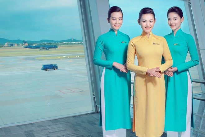 Tuyển tiếp viên hàng không bay cho Vietnam Airlines