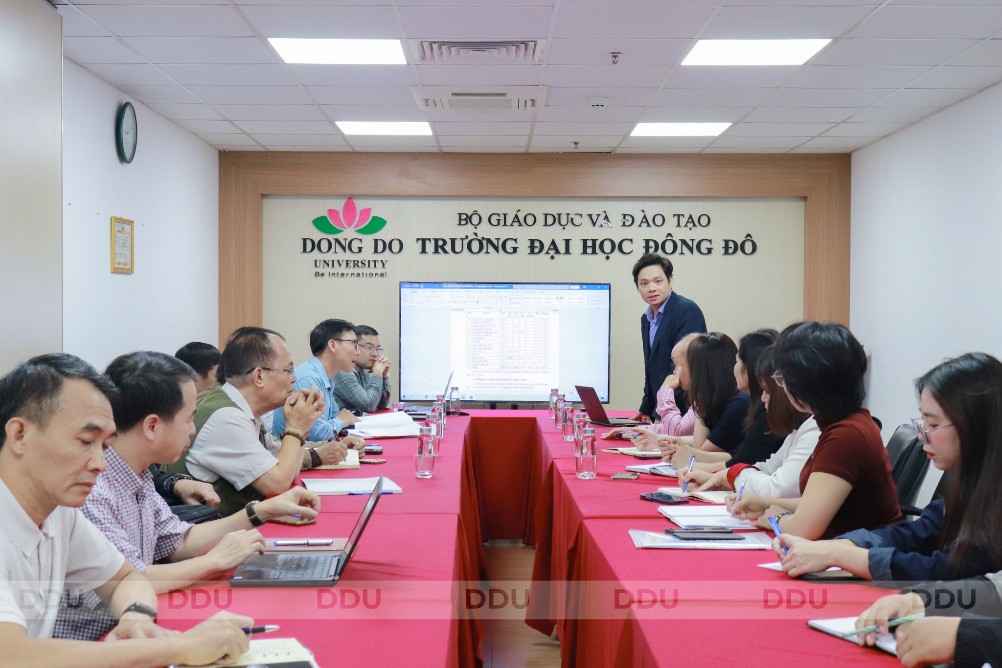 Trường Đại học Đ&ocirc;ng Đ&ocirc; tổ chức Hội nghị Tổng kết c&ocirc;ng t&aacute;c Tuyển sinh đại học năm 2025 v&agrave; Định hướng chiến lược Tuyển sinh năm 2026