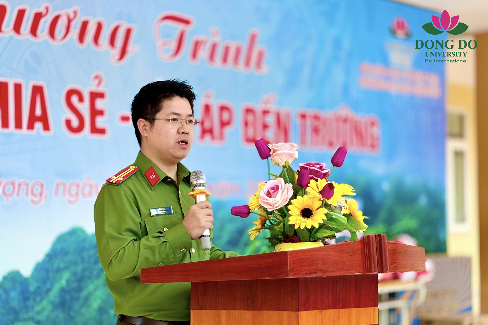 Trung t&aacute; B&ugrave;i Hạnh Ph&uacute;c ph&aacute;t biểu tại chương tr&igrave;nh