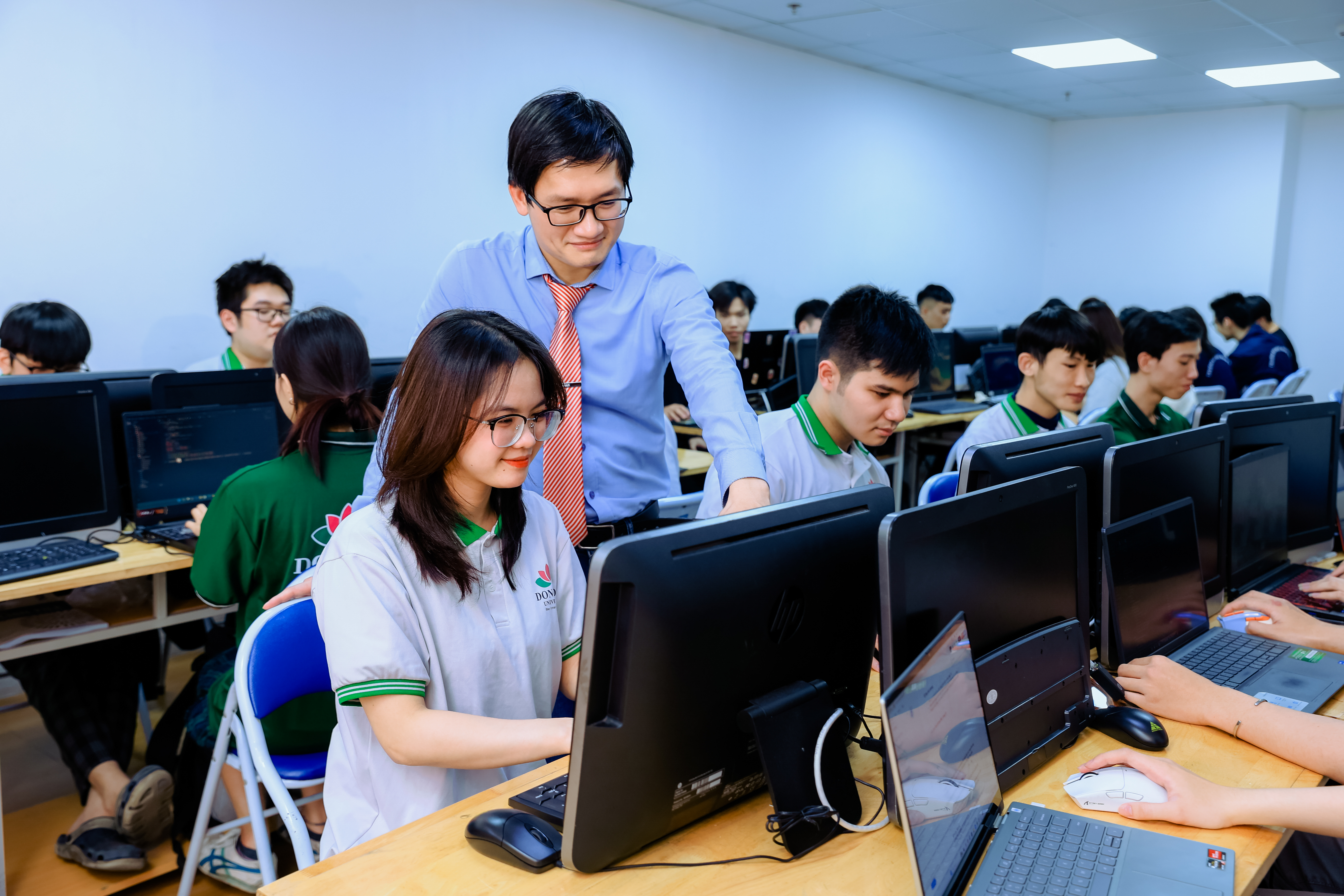 gioi-thieu-nganh-cong-nghe-thong-tin