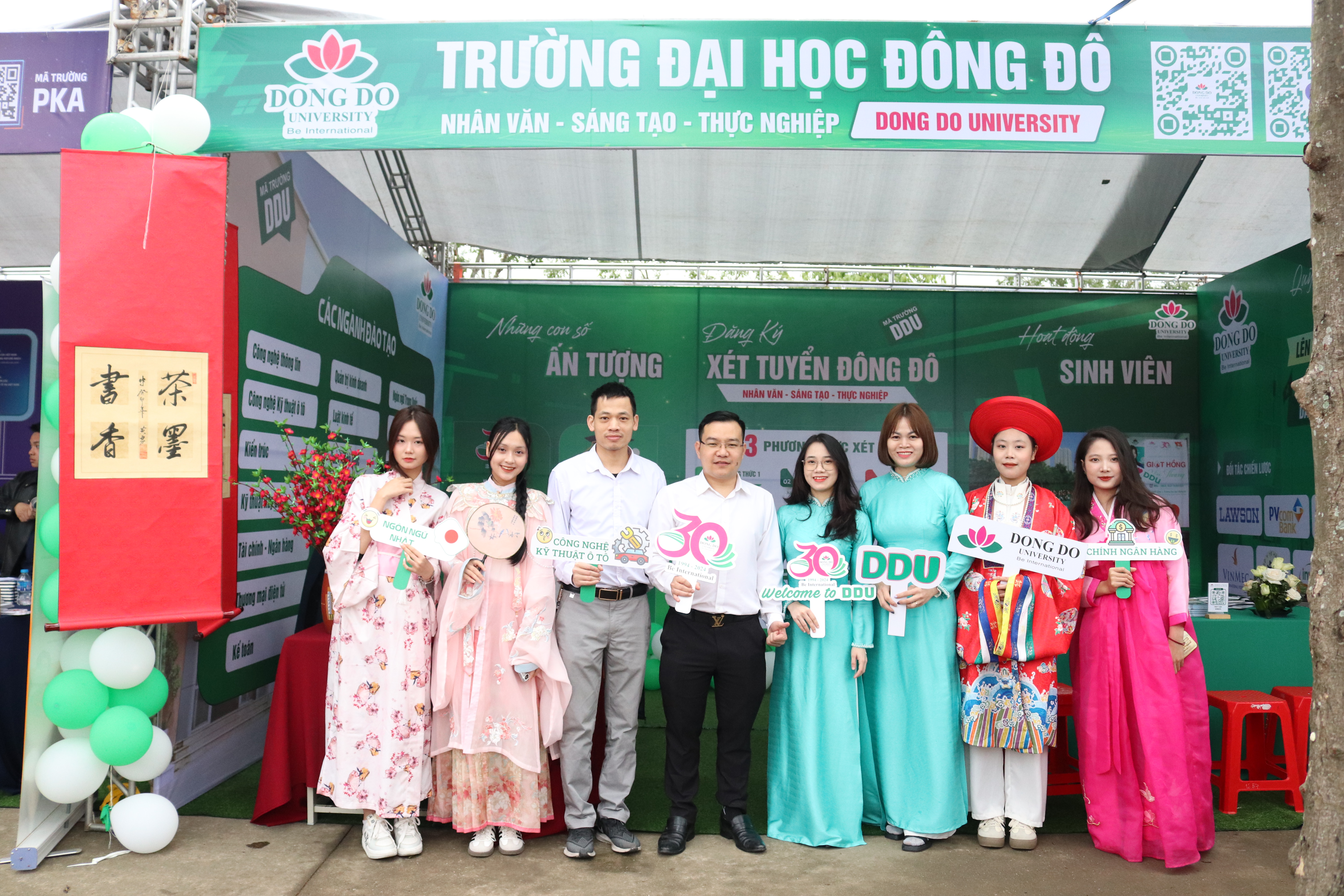 gioi-thieu-ve-trung-tam-truyen-thong-va-tuyen-sinh