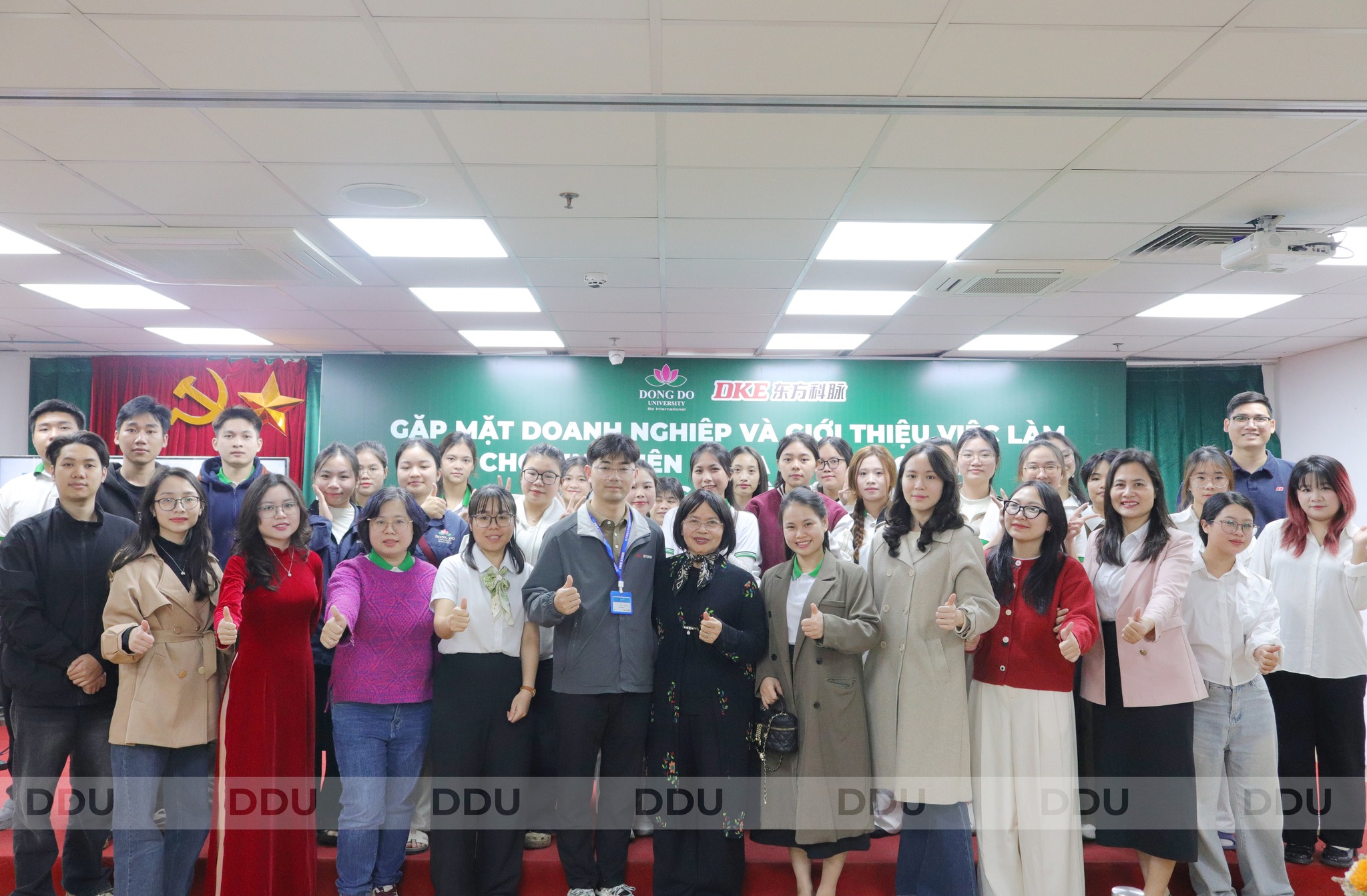 ket-noi-doanh-nghiep-co-hoi-viec-lam-sinh-vien-dong-do-tu-tin-chinh-phuc-nha-tuyen-dung-quoc-te-dke