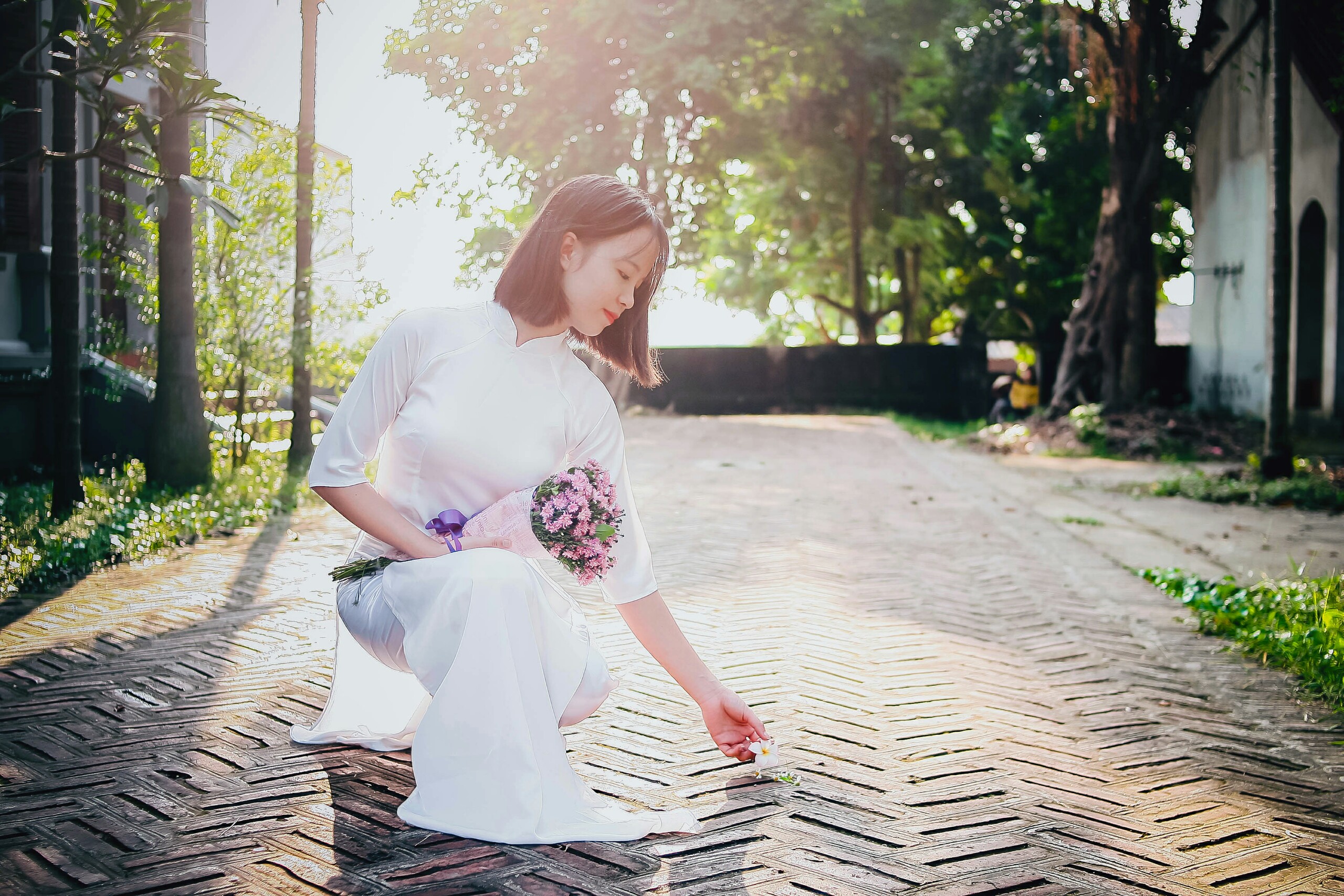 nguyen-thi-van-hut-hon-nguoi-doi-dien-boi-nu-cuoi-duyen