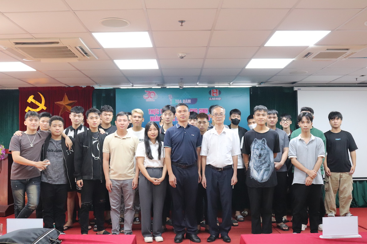 toa-dam-co-hoi-thuc-tap-va-viec-lam-cho-sinh-vien-nganh-cong-nghe-ky-thuat-o-to