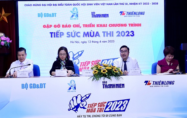 truong-dai-hoc-dong-do-tham-gia-chuong-trinh-tiep-suc-mua-thi-2023