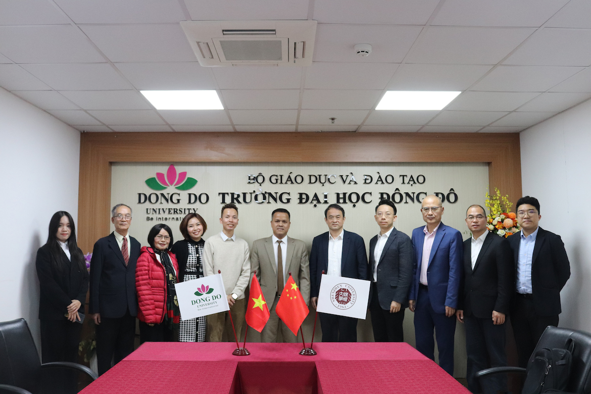 truong-dai-hoc-dong-do-tiep-don-va-lam-viec-voi-dai-hoc-tham-quyen-trung-quoc