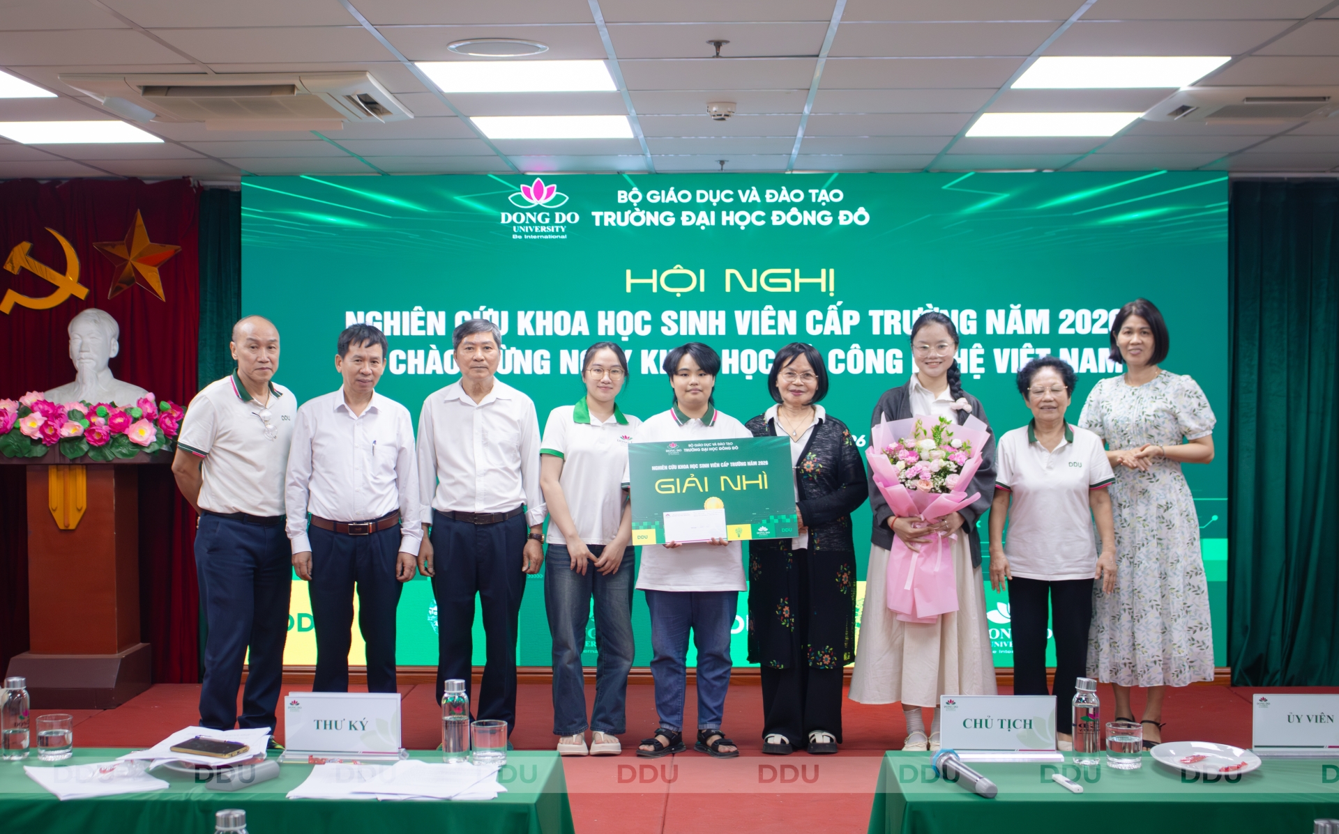 Sinh viên Trường Đại học Đông Đô công bố kết quả nghiên cứu về Kinh kịch Trung Quốc và Hát tuồng Việt Nam